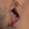 هل نقبل؟ (54982zv8kh)