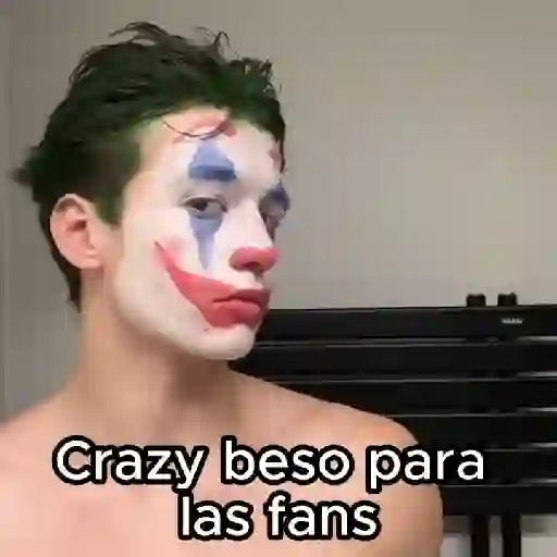 Crazy beso para las fans (j8dtrgxpys)