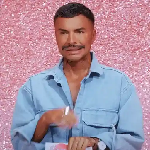 وقفة لامعة (j7z4pg98vr)