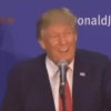 Donald Trump (qfp3hkb7zt)