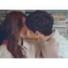 Kiss couple Gif 💏 (3wx5ndr92g)