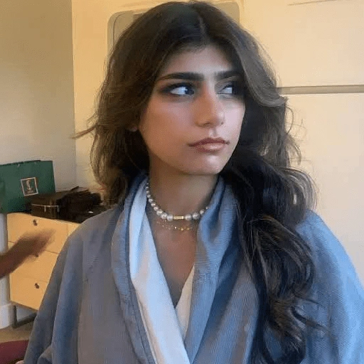 نظرة ميا (g2hb7cx4fq)