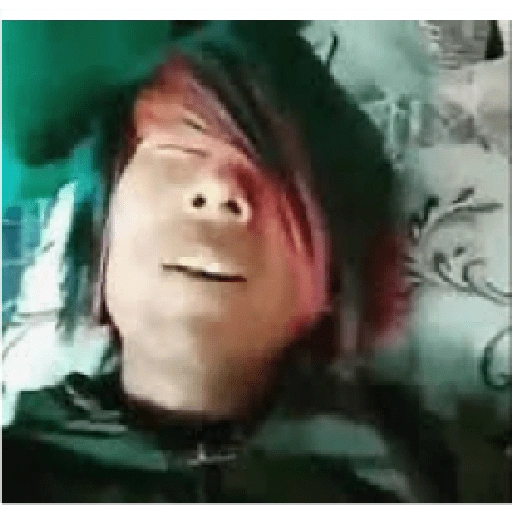 وجه ولد إيمو (75kt3cd6q4)